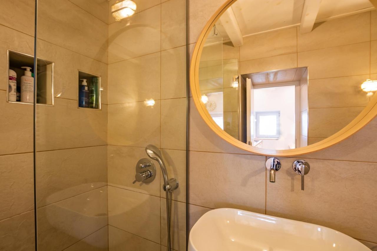 Apartment Valandou *