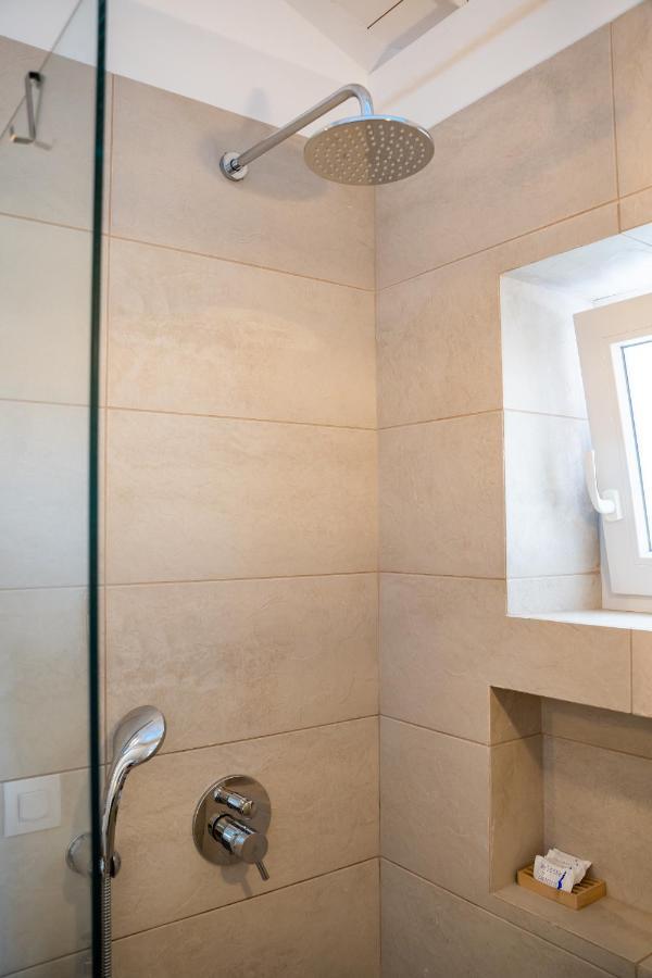 Valandou Apartment *